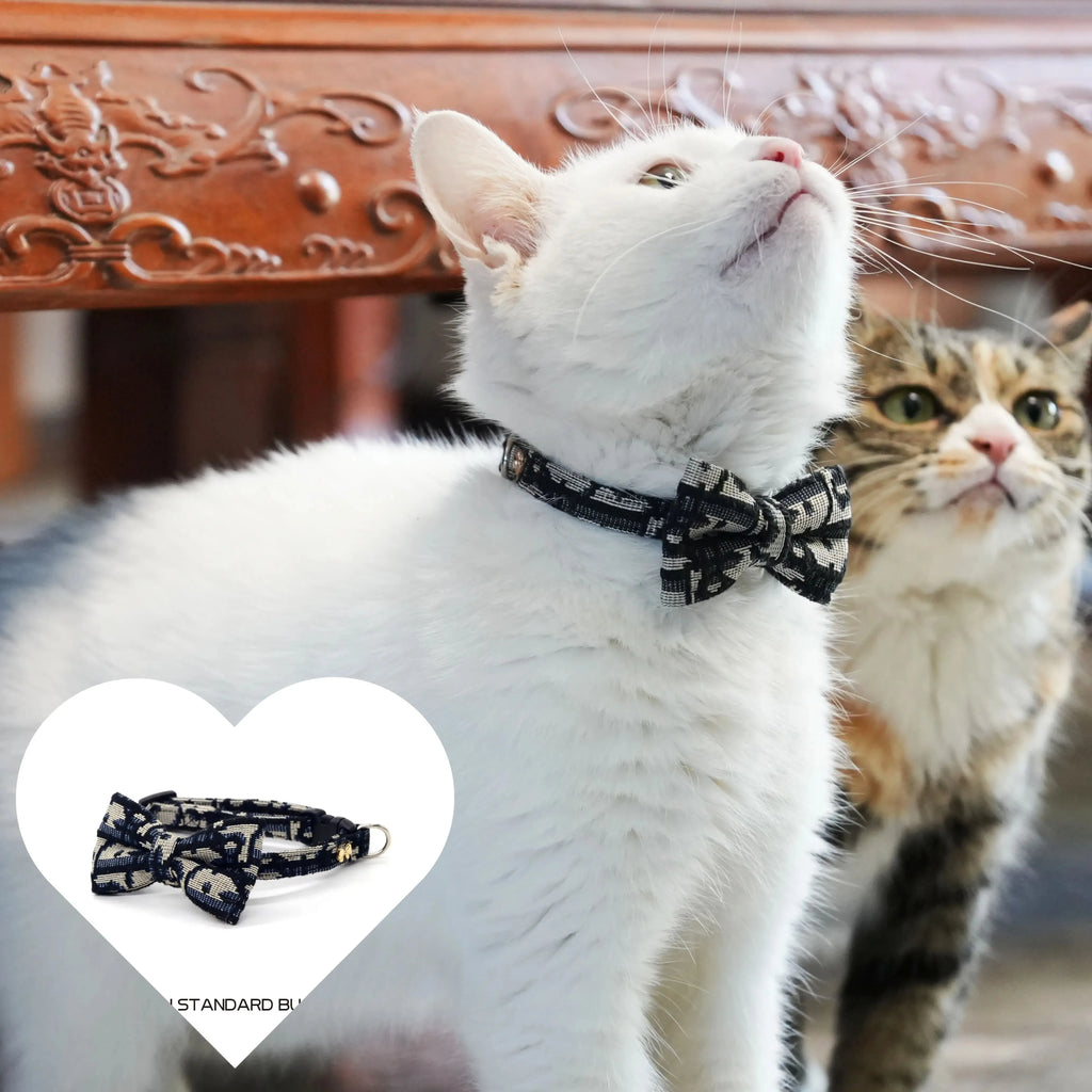Collar Elegante para Mascotas con Moño – Ajustable y Desmontable para Perros y Gatos